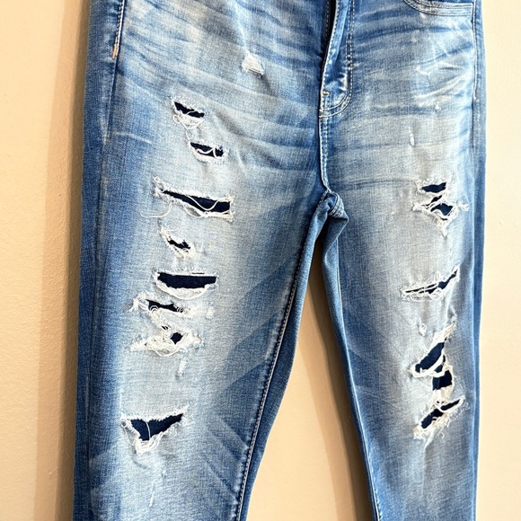 American Eagle Outfitters Distressed Denim Capri Jeans - Picture 7 of 16